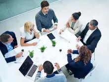 Personen mehrerer Generationen